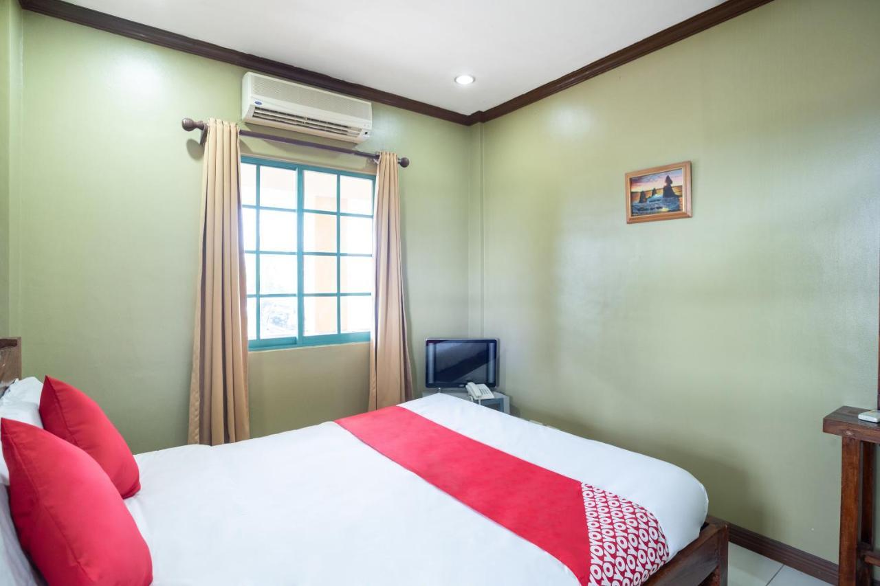 Casa Marcosa Hotel Tagaytay City Buitenkant foto